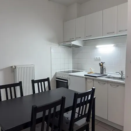 With 5 Beds & Two In The Centre Appartamento *